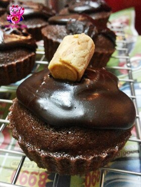 เค้กช็อกโกแลตรูทเบียร์ (Chocolate Root Beer Cake)
