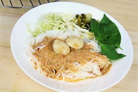 ขนมจีนน้ำยากะทิ
